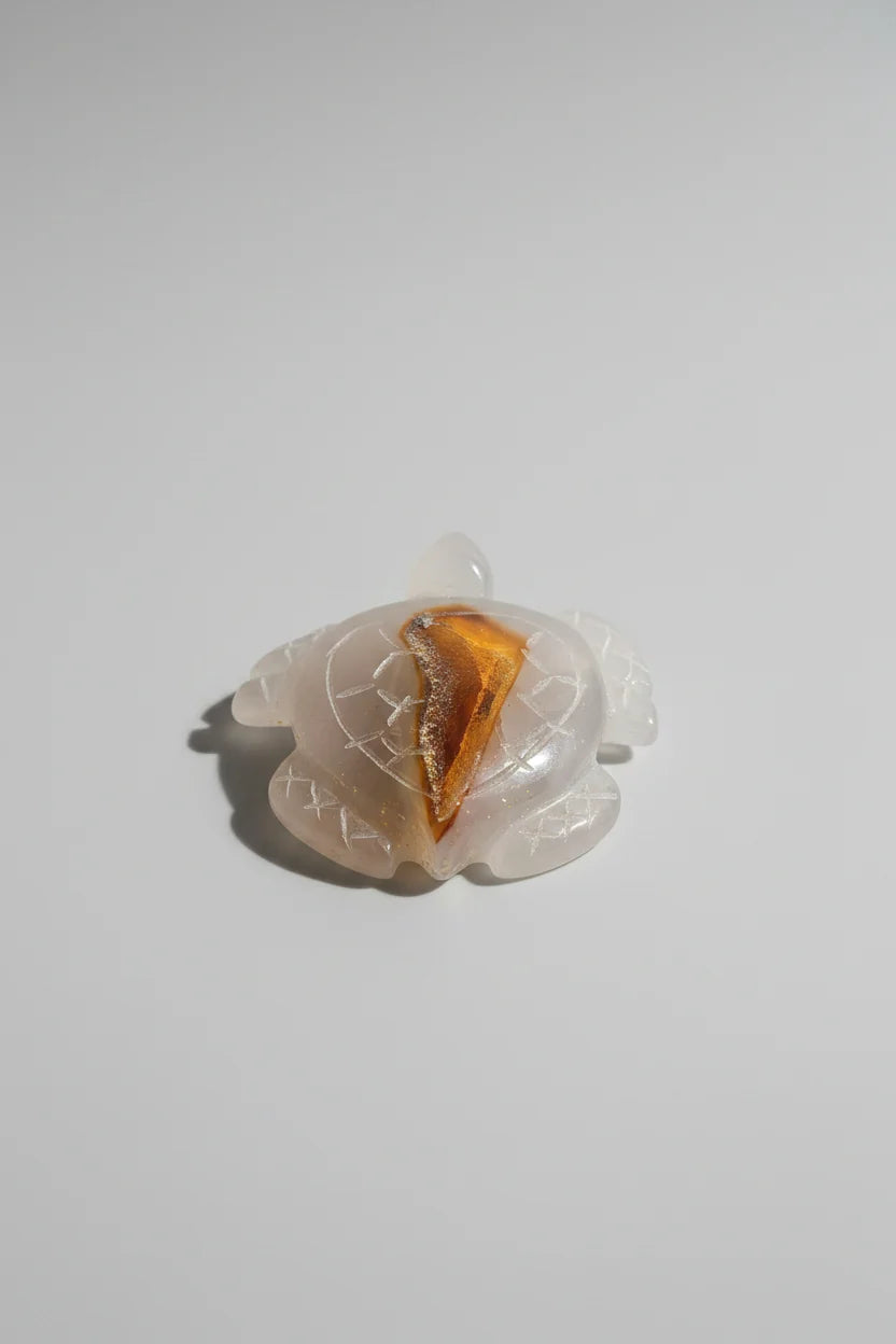 Carved Agate Turtle - Image 1