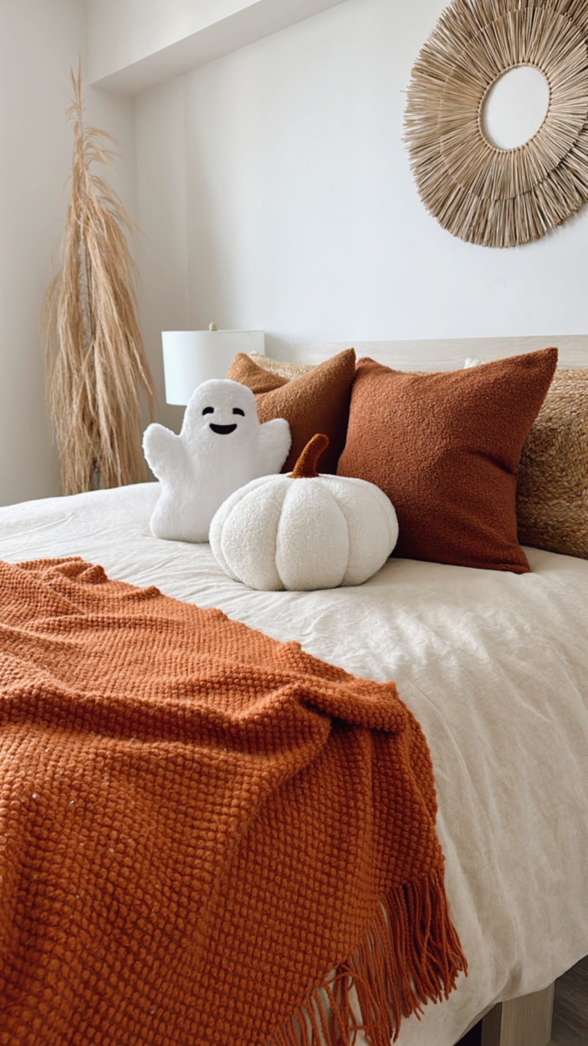 11” Jumbo Sherpa Ivory Pumpkin Pillow