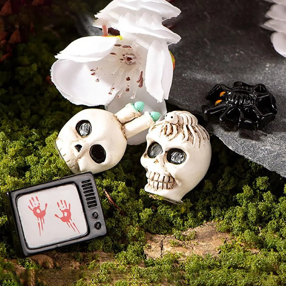Mini Halloween Miniature Figurine Spider Bat Candle Skull Cartoon Scary Rabbit Statue Halloween Pranky Prop Desktop Knick-knack