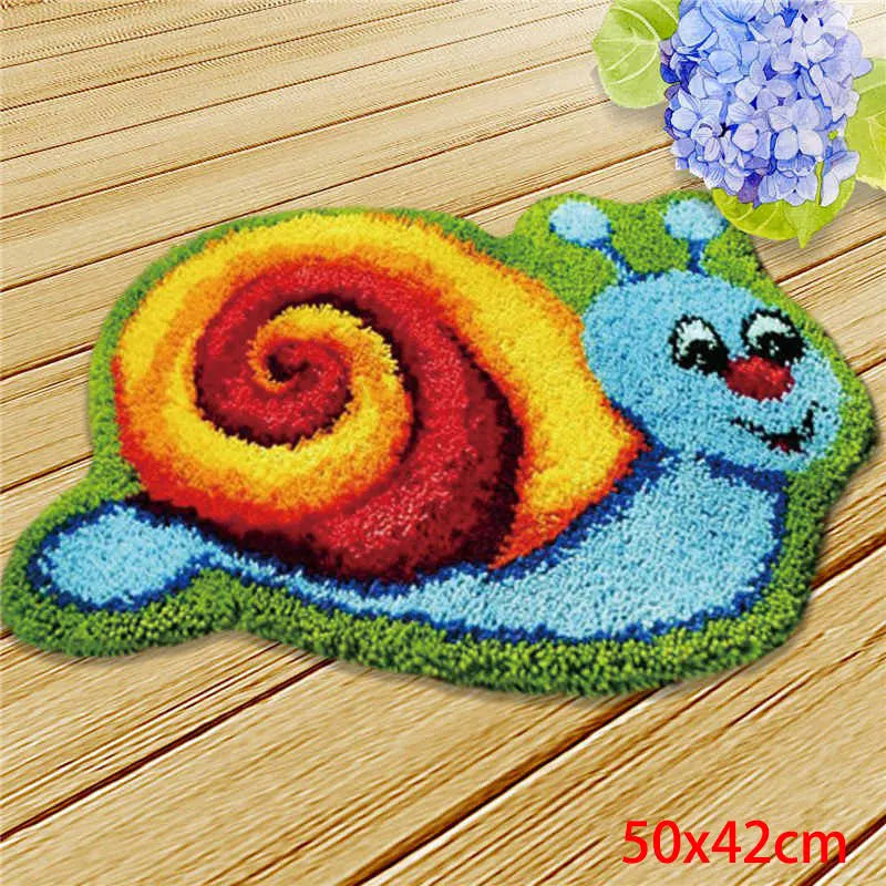 Cute Bear Carpet Embroidery Latch Hook Kit Cartoon Animal Undefined Latch Hook Rug Button Pad Package Smyrna Package Carpet DIY