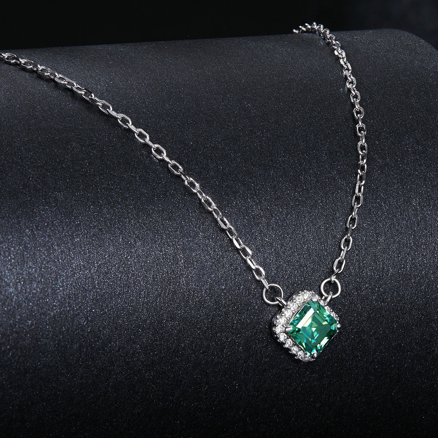 925 Sterling Silver 0.6 Carat Moissanite Pendant Necklace for Women