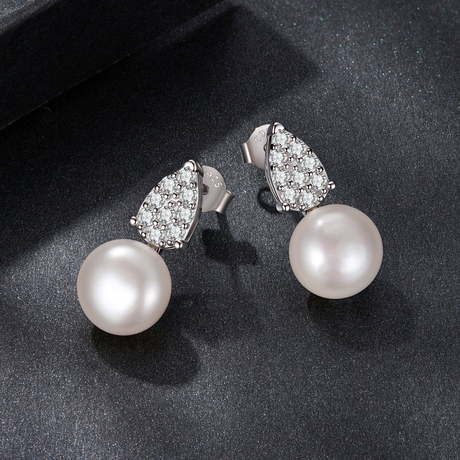 925 Sterling Silver 0.023 Carat Moissanite & Freshwater Pearl Earrings for Women
