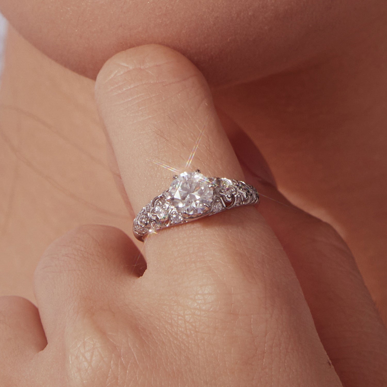 925 Sterling Silver Moissanite 0.65 Carat Ring Size 6 for Women