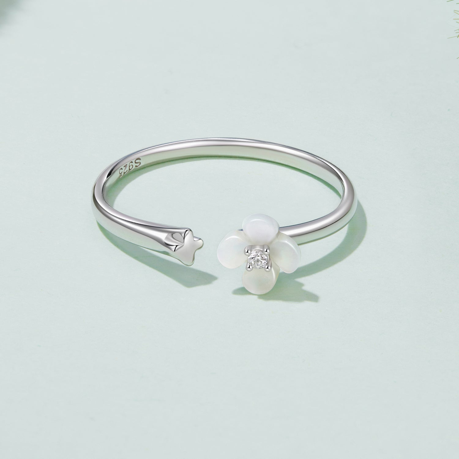 925 Sterling Silver White Gold Plated Ring with Nacre and CZ for Women