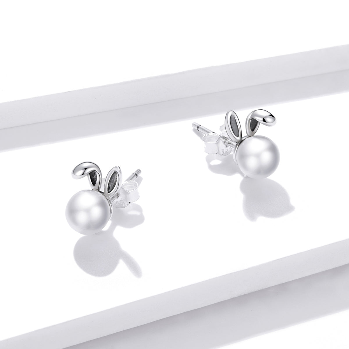 925 Sterling Silver Earrings with Quality Shell Pearl