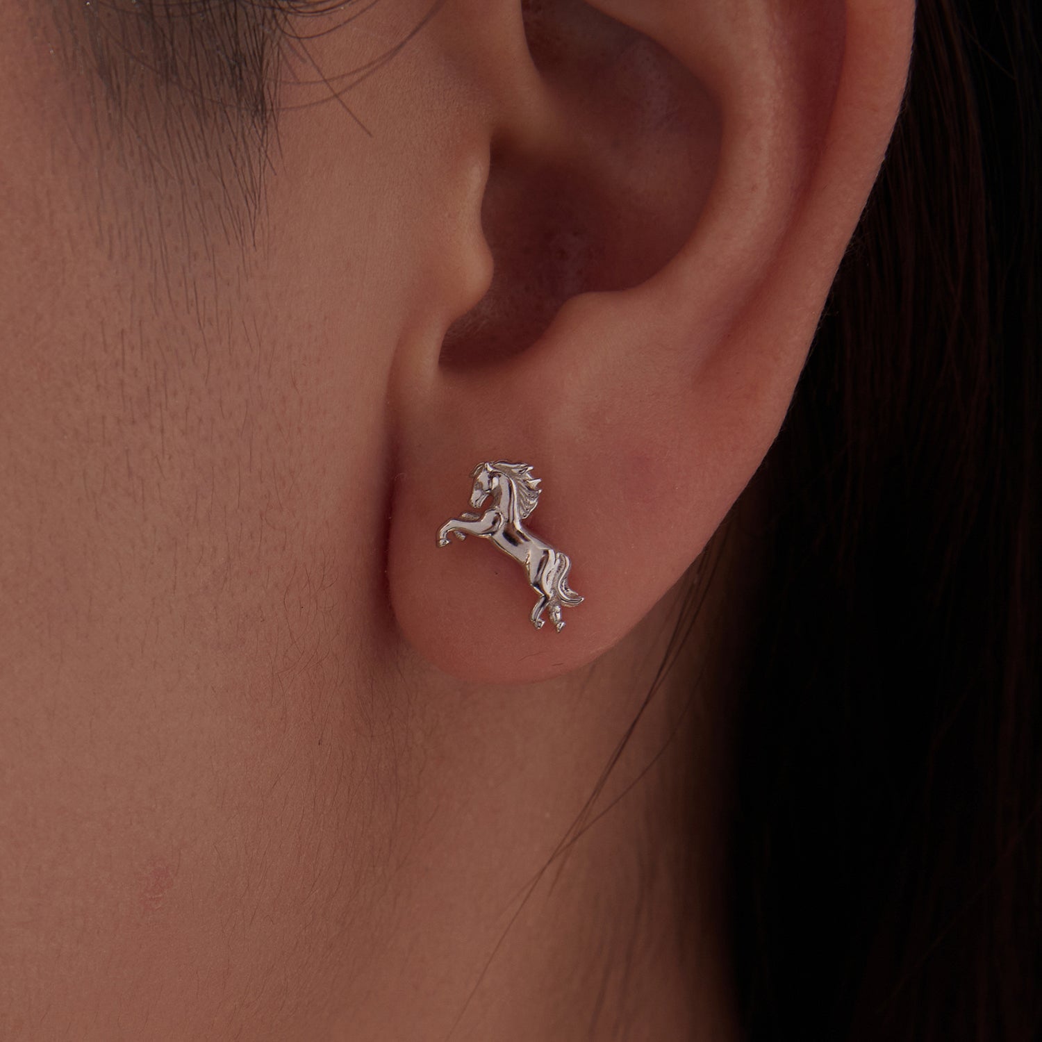 925 Sterling Silver Earrings 0.9*1.3cm with White Gold Plating for Women