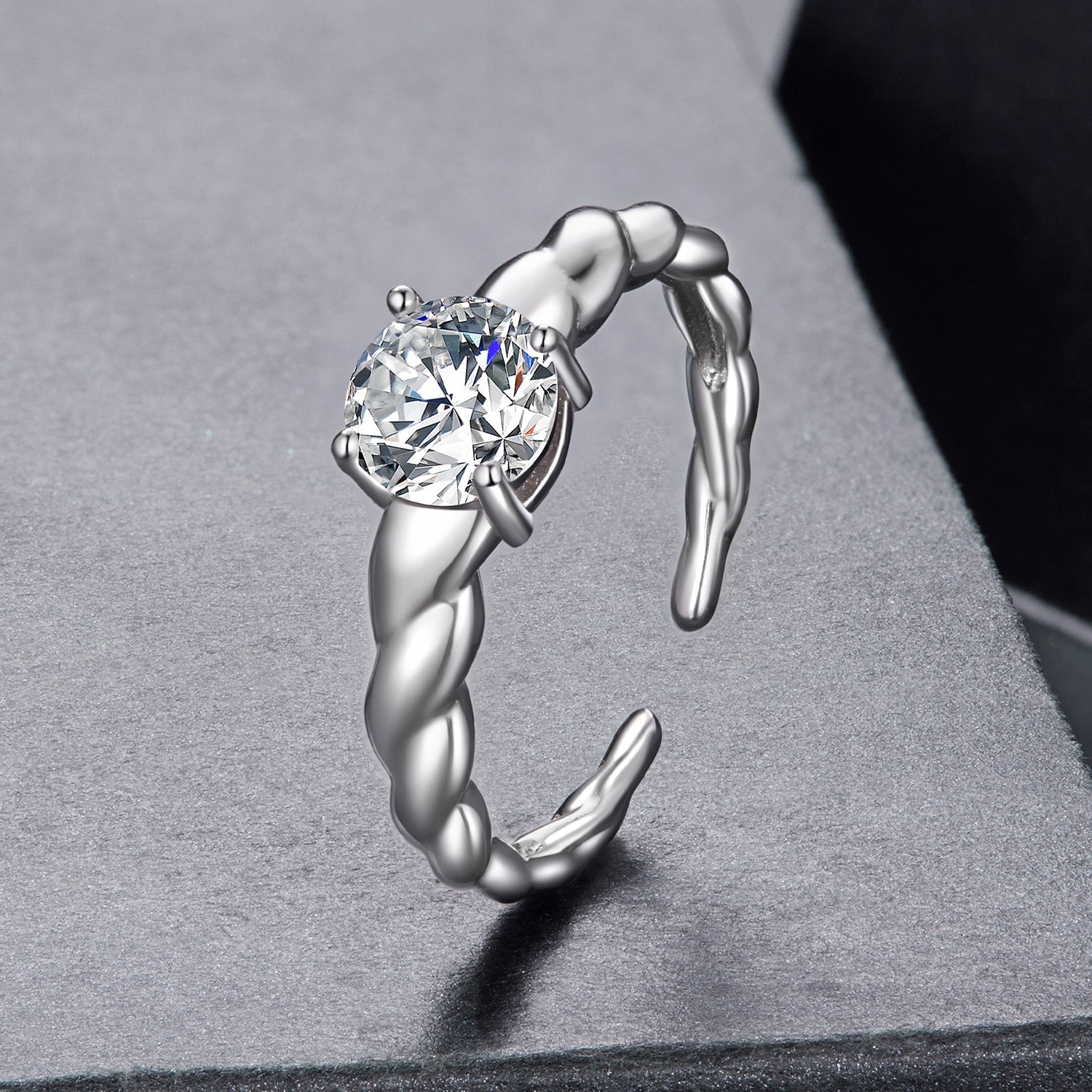 925 Sterling Silver Moissanite 0.65 Carat Ring for Women Size E