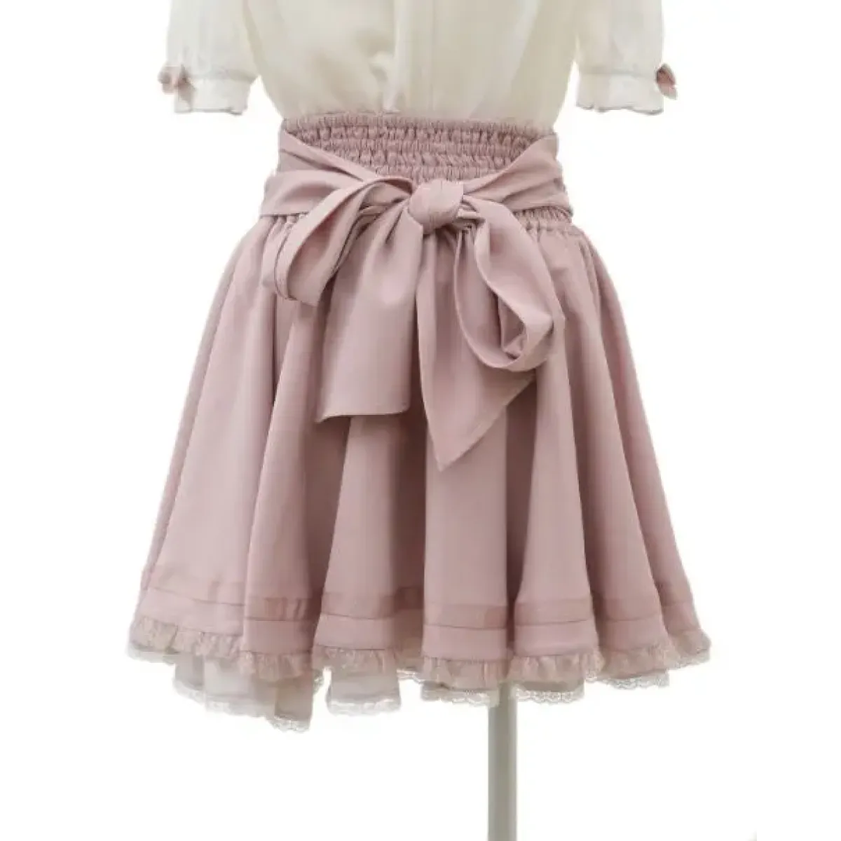 High Waist Lolita Skirt – Lace Trim & Bow Detail