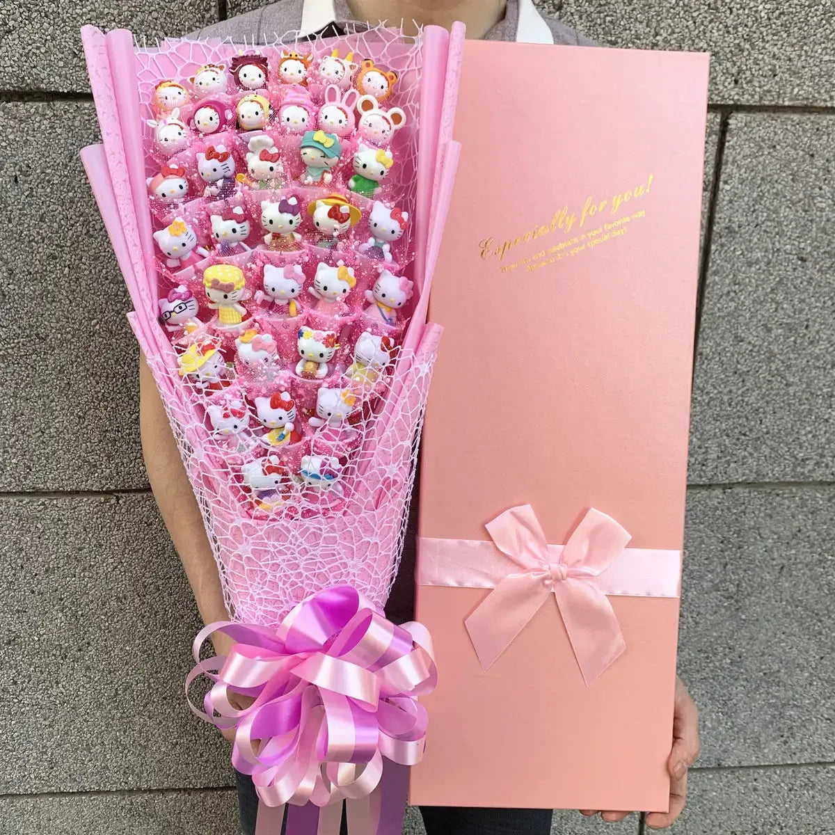 LED Light Hello Kitty Bouquet - My Melody, Cinnamoroll, Kuromi Edition