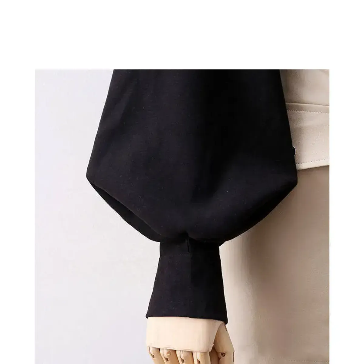 Lantern Sleeve Blouse – Elegant Vintage Button-Up Shirt