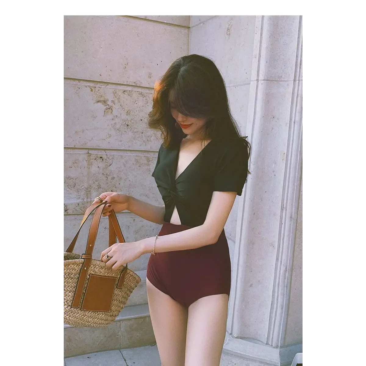 One-Piece Swimsuit – V-Neck Twist Front Cutout Design