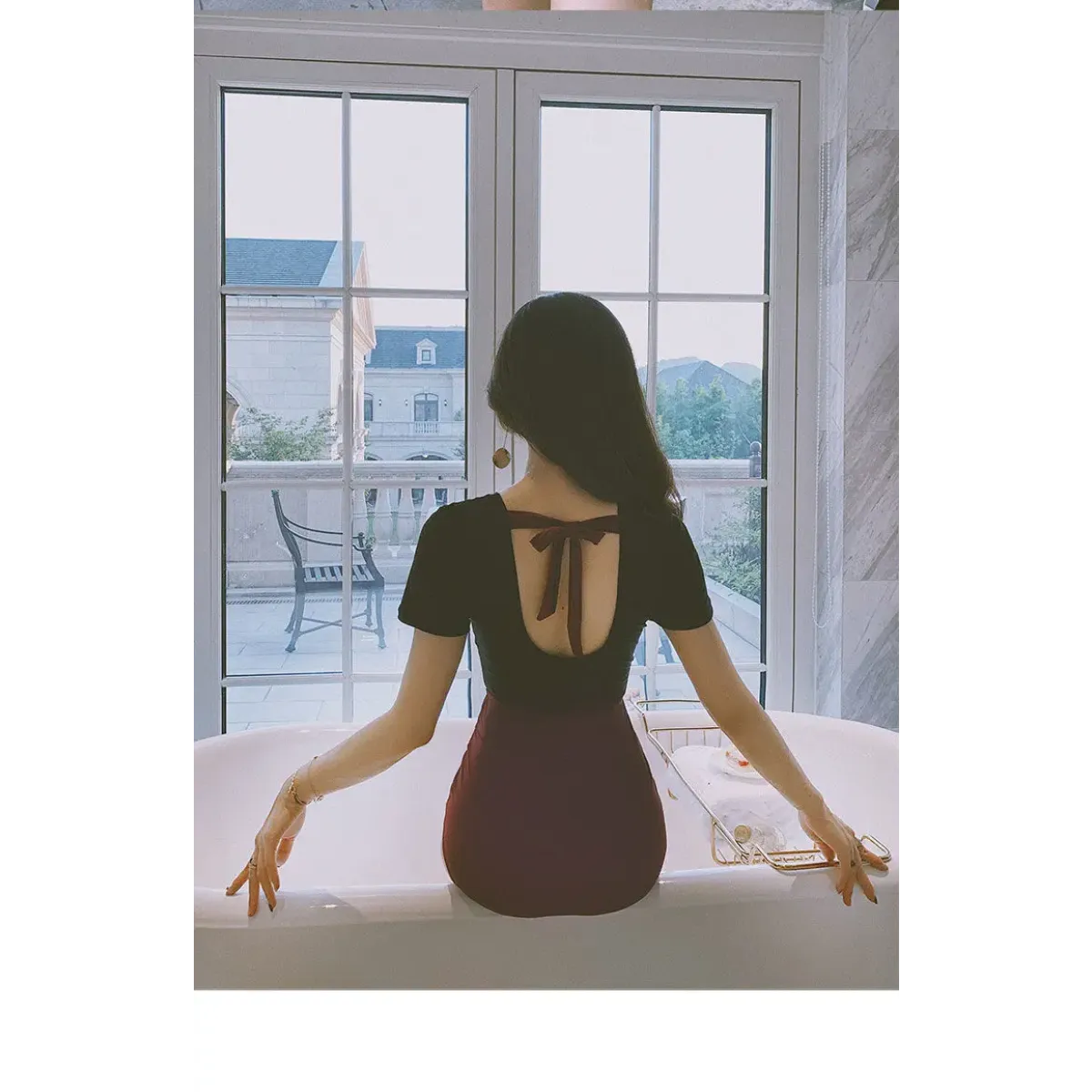 One-Piece Swimsuit – V-Neck Twist Front Cutout Design