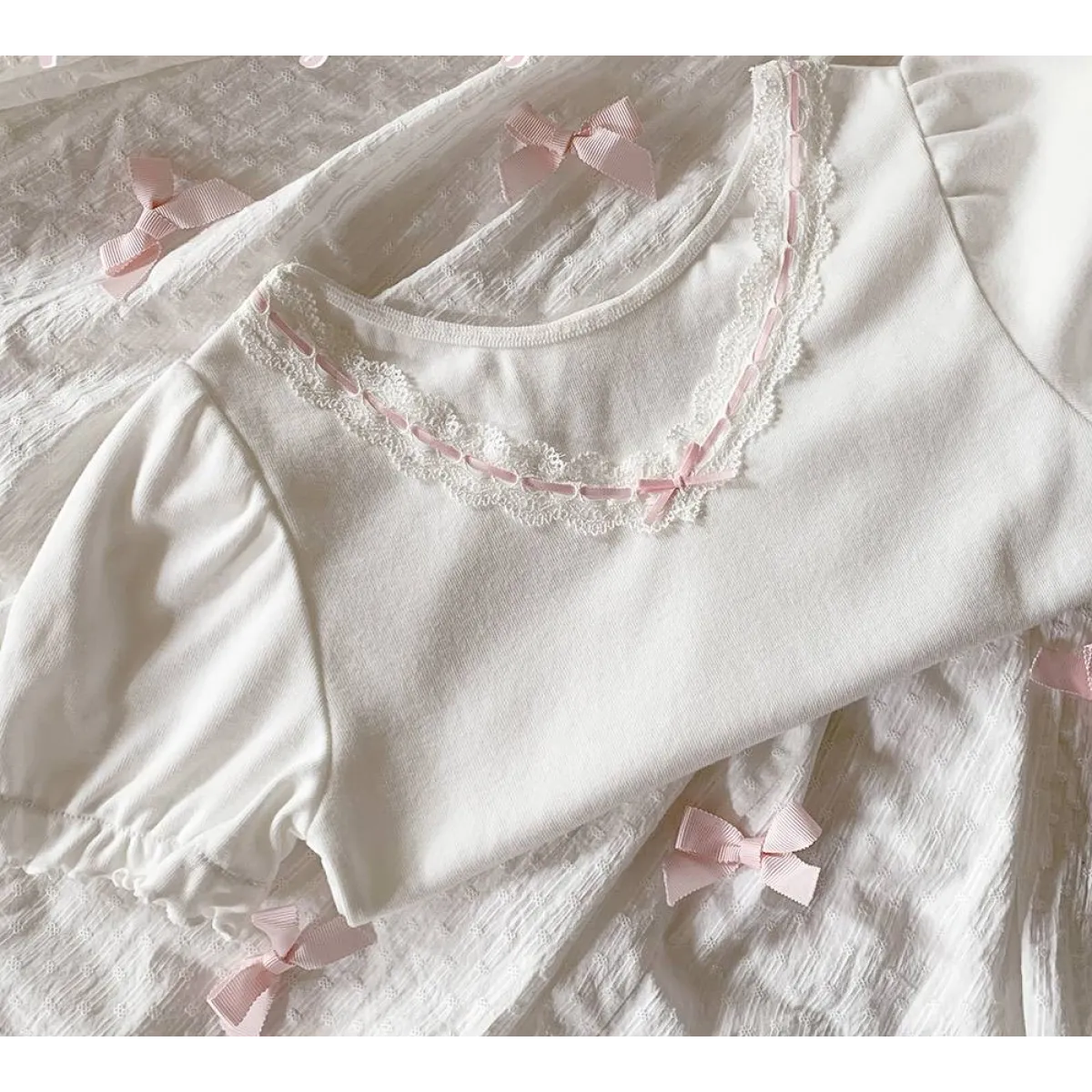 Ribbon Lace Trim Puff Sleeve T-Shirt