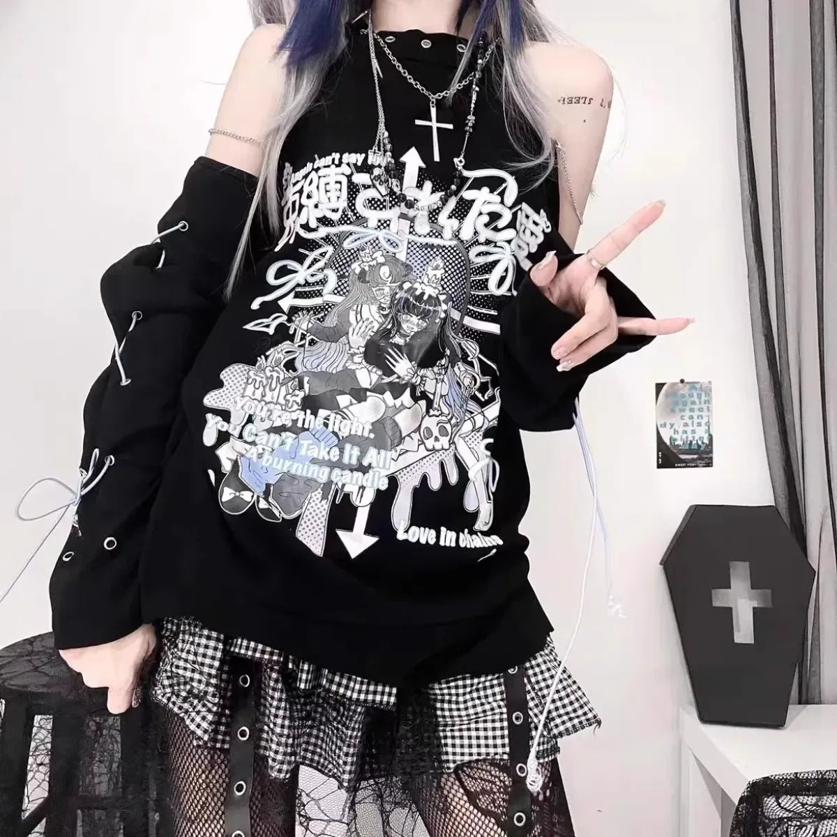 Off-Shoulder Gothic Harajuku Shirt – Y2K Punk Aesthetic