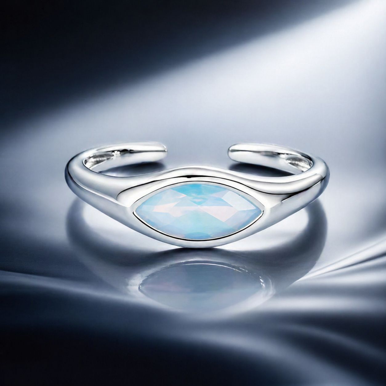 925 Sterling Silver White Gold Plated 1.9mm Transparent Glass Ring