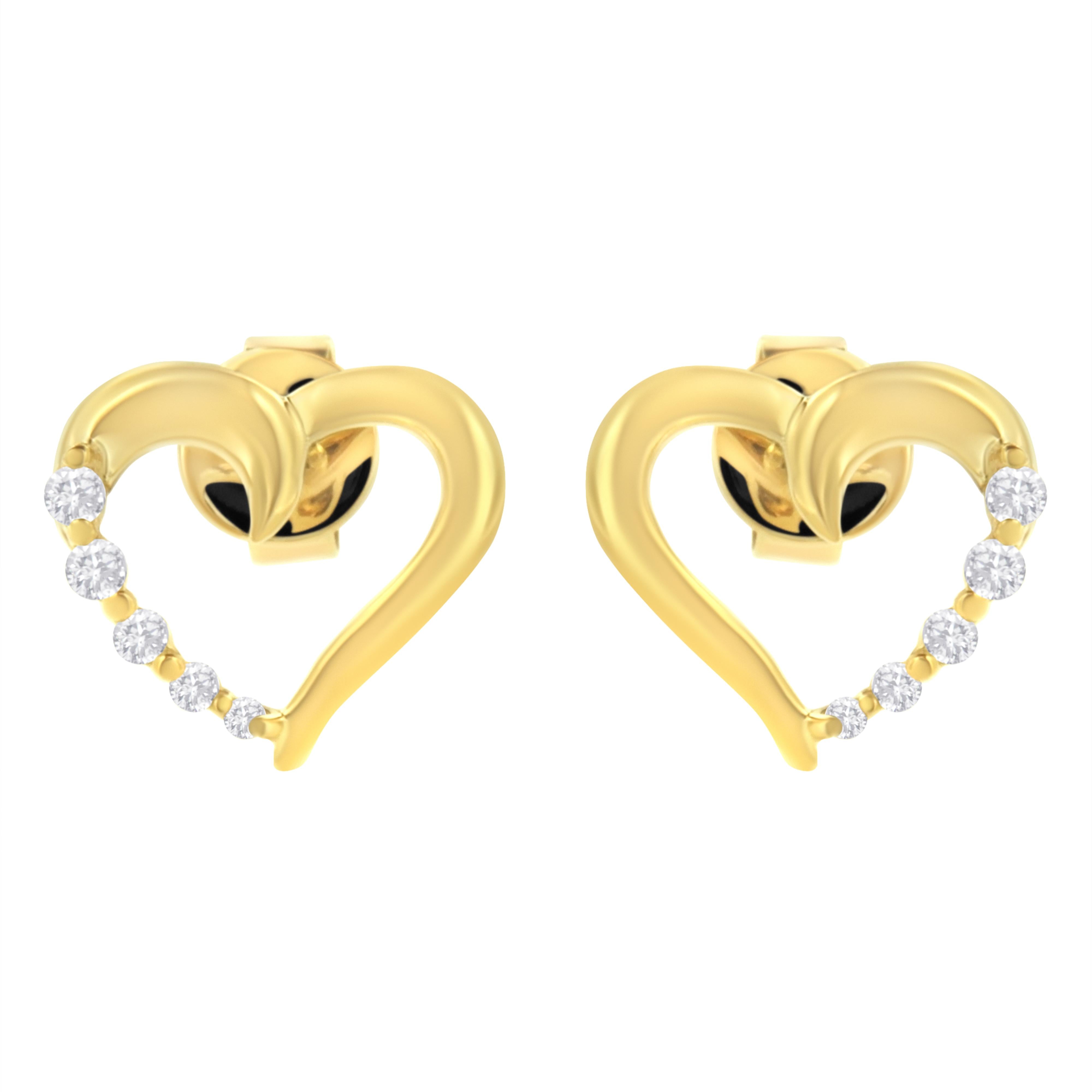 14K Yellow Gold 1/8 Cttw Diamond Journey Heart Hoop Earrings (K-L Color, I1-I2 Clarity)
