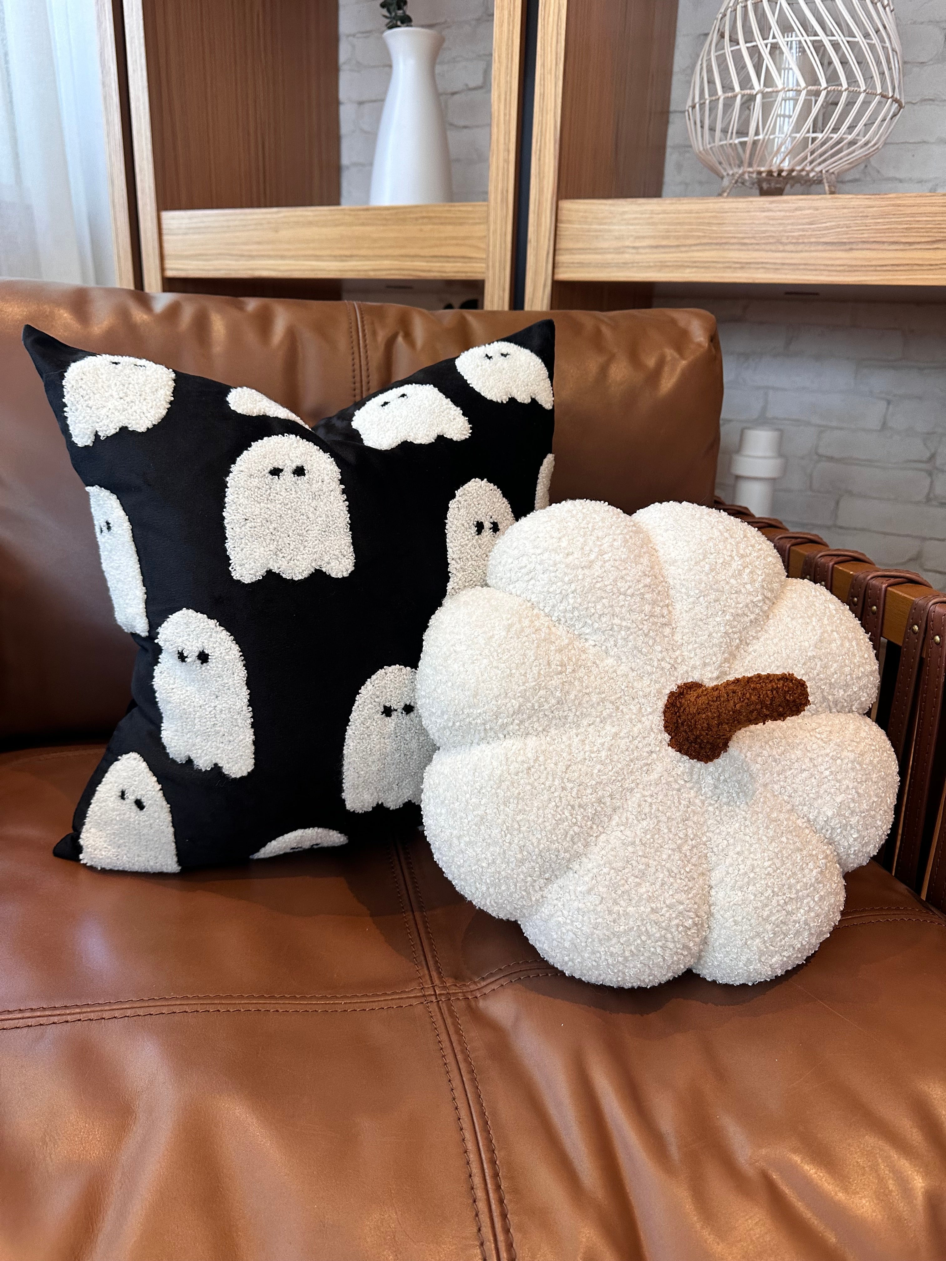11” Jumbo Sherpa Ivory Pumpkin Pillow