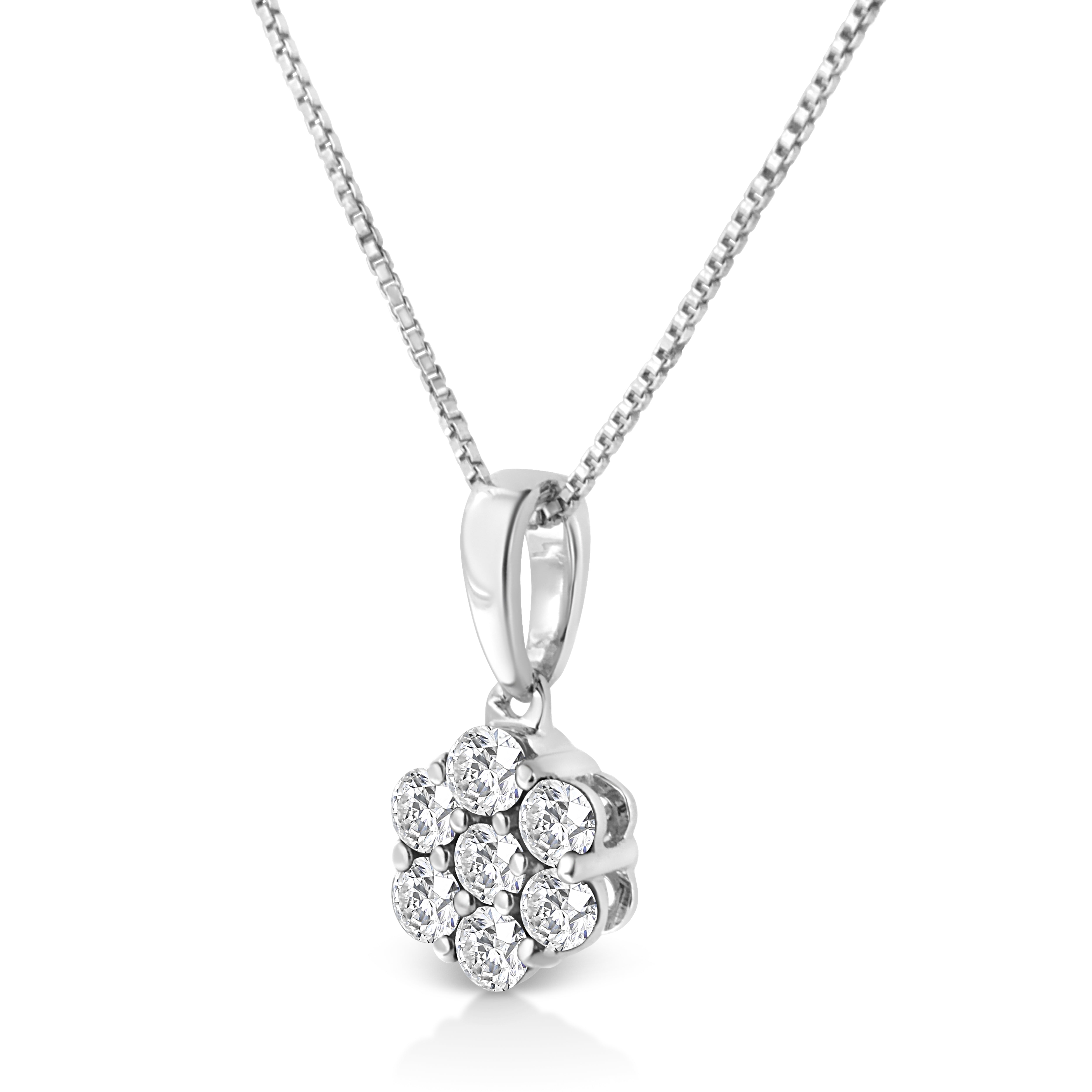 14KT White Gold 1/2 cttw Diamond Floral Cluster Pendant Necklace (HI, SI2-I1)
