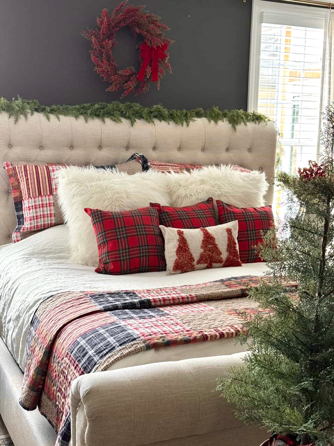 Merry Lumbar Pillow Cover