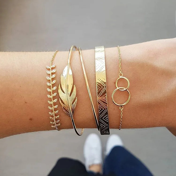 5pcs/set Bohemia Shell Moon Charm Bracelet set For Women Heart Geometric Black Beads Chain Bangle Girls Fashion Jewelry Gift