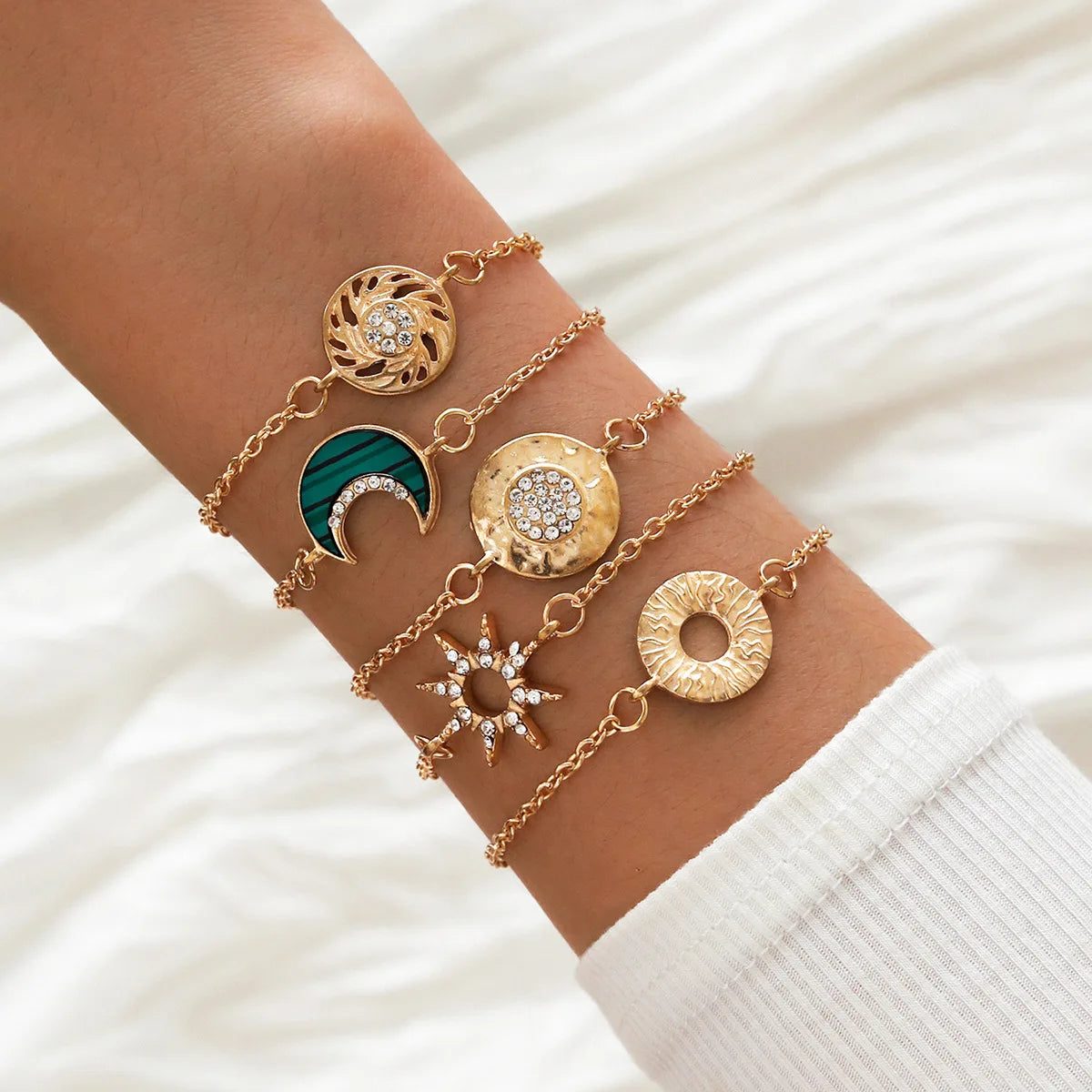5pcs/set Bohemia Shell Moon Charm Bracelet set For Women Heart Geometric Black Beads Chain Bangle Girls Fashion Jewelry Gift