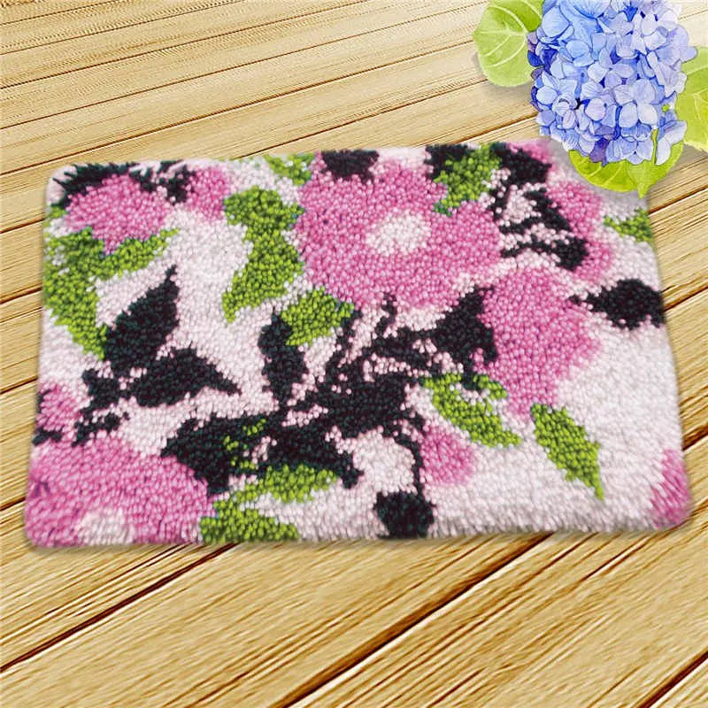 New Decorative Flower Carpet Crocheting Kit DIY Cushion Carpet Flower Latch Hook Rug Kit Needlework Crocheting Embroidery