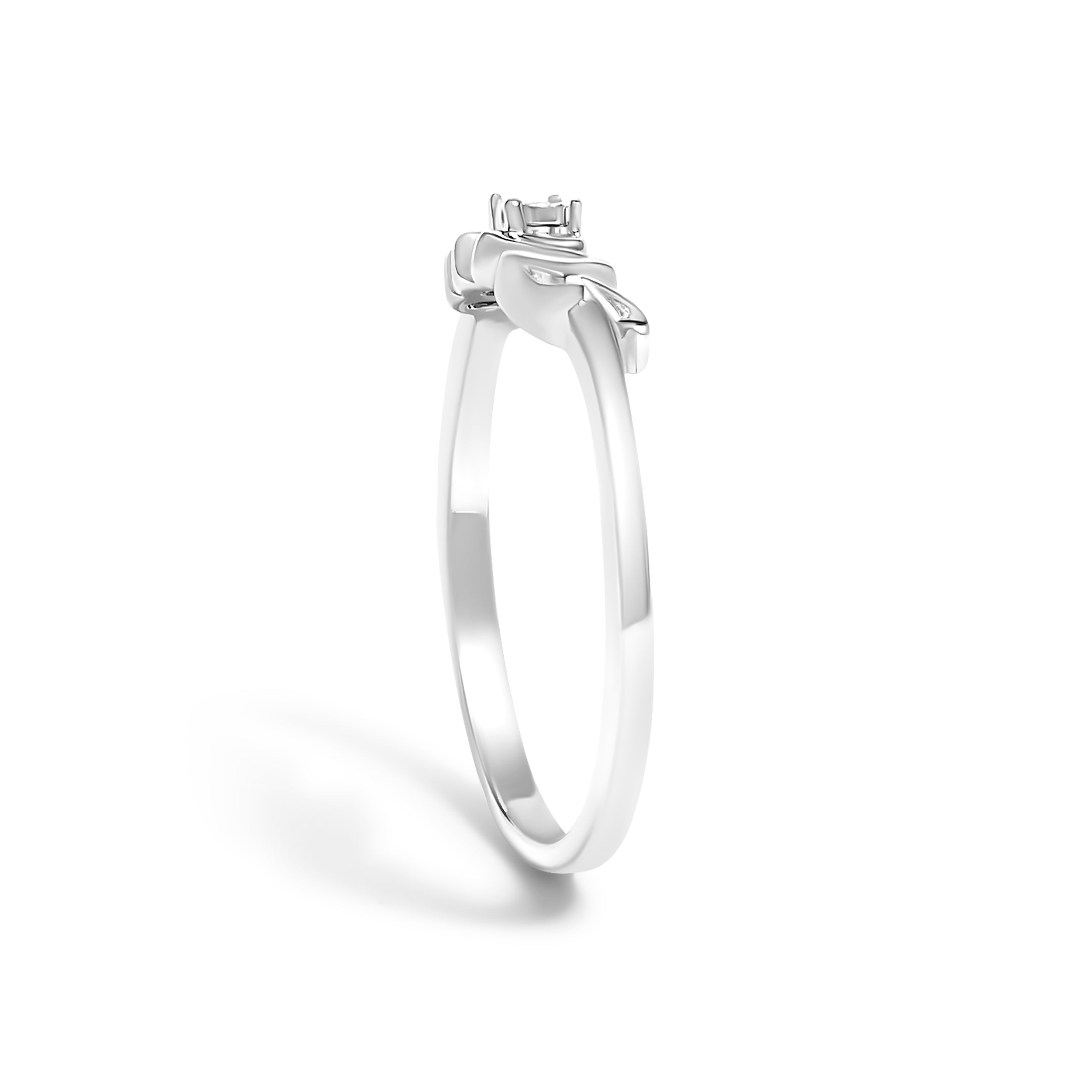 .925 Sterling Silver Diamond Accent "MOM"  Ring (J-K Color, I2-I3 Clarity) - Ring Size 7