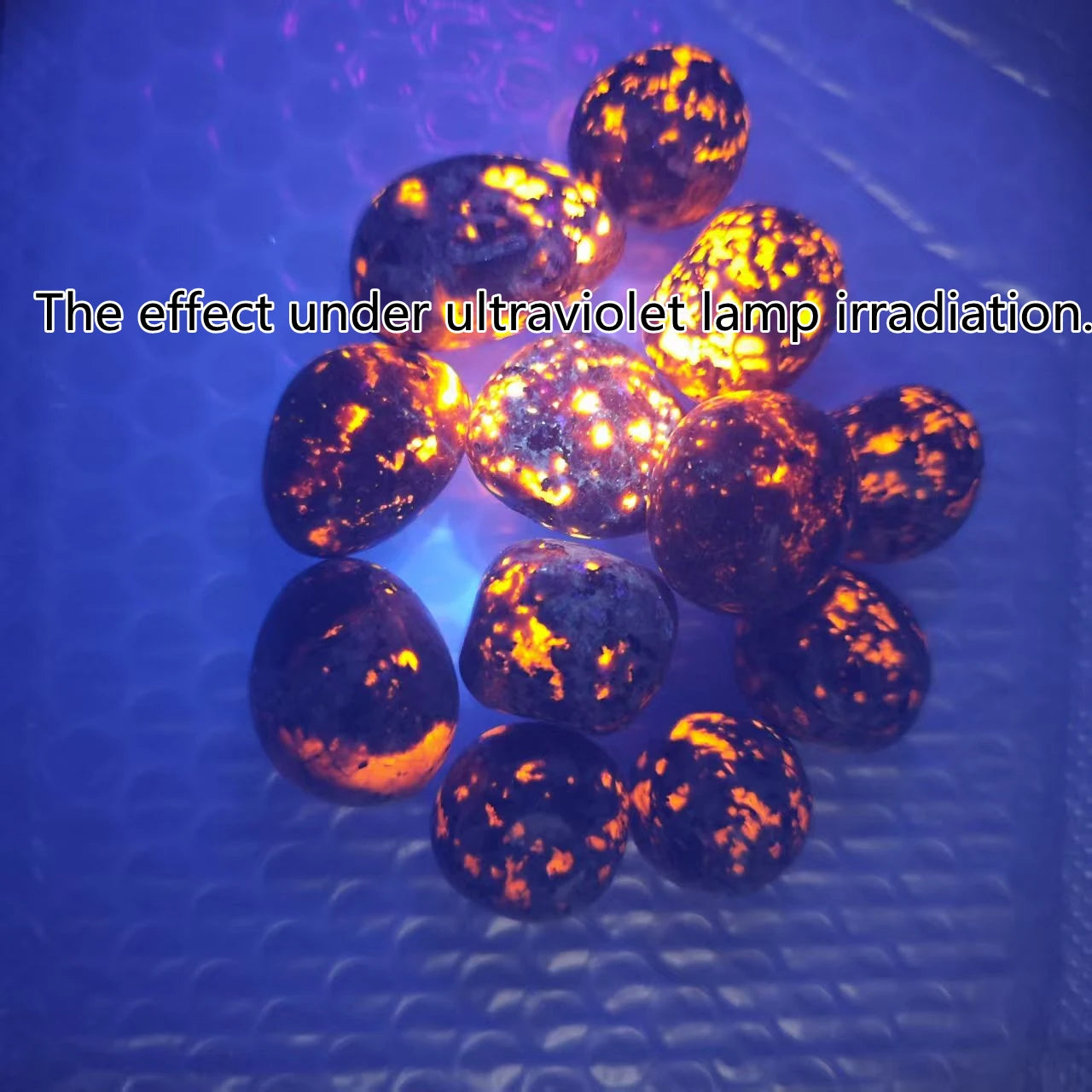 Natural Stone Yooperlite UV Fluorescent Emberlite Glowing Fire Rocks Chunks Stone Flamestone Home Decoration Stone Crystal