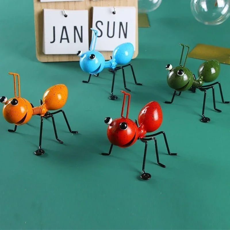Cute Ant Statue Wall Hanging Ant Sculpture Home Decoration Crafts Outdoor Yard Lawn Decoration Living Room Decoration