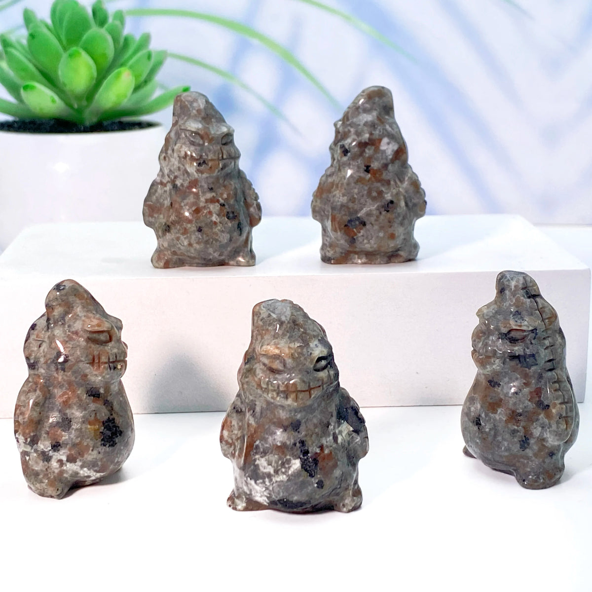 1PC Yooperlite Clown Figurines-UV Fluorescent,Stone Collections,Ideal for Halloween,Christmas,Easter,Graduation Gifts,Room Decor