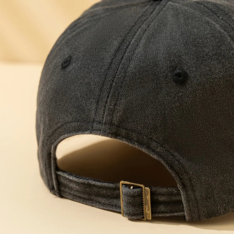 Bear paw printed baseball cap is suitable for outdoor sports, camping, festivals, and parties. Duck billed cap
