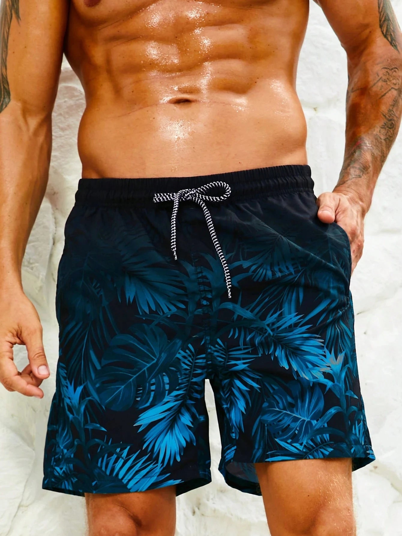 Men's Hawaiian 3D Gradient Palm Tree Pattern Beach Shorts Quick Dry Outdoor Leisure Sports Shorts Fashion Men's Shorts