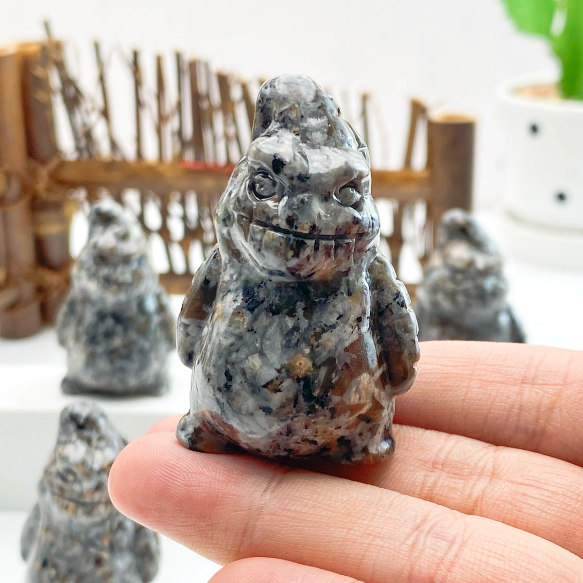 1PC High Quality Natural Flame Stone Clown,Birthday Gift,Men/Women Gift,Scene Decoration,Crystal Ornaments,Table Decoration.