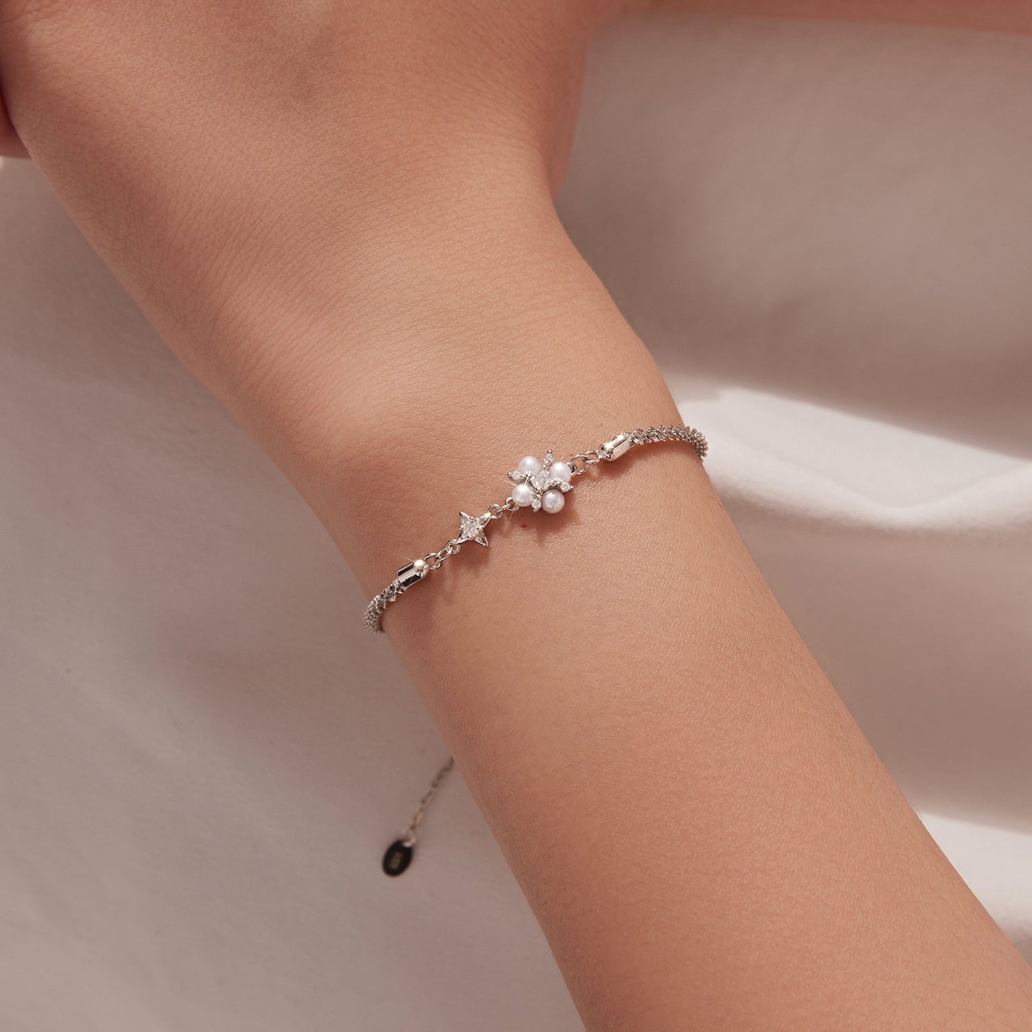 925 Sterling Silver Adjustable Moissanite & Natural Pearl Bracelet for Women
