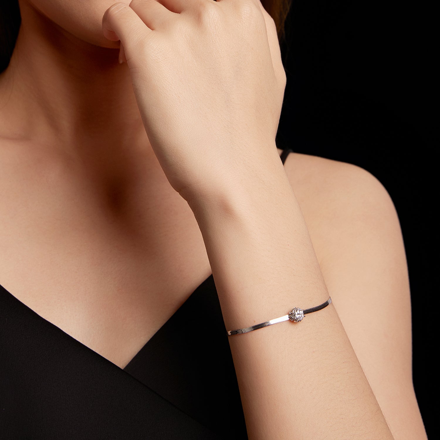 925 Sterling Silver Moissanite 0.50 Carat Bracelet with Pavé Setting and White Gold Plating for Women