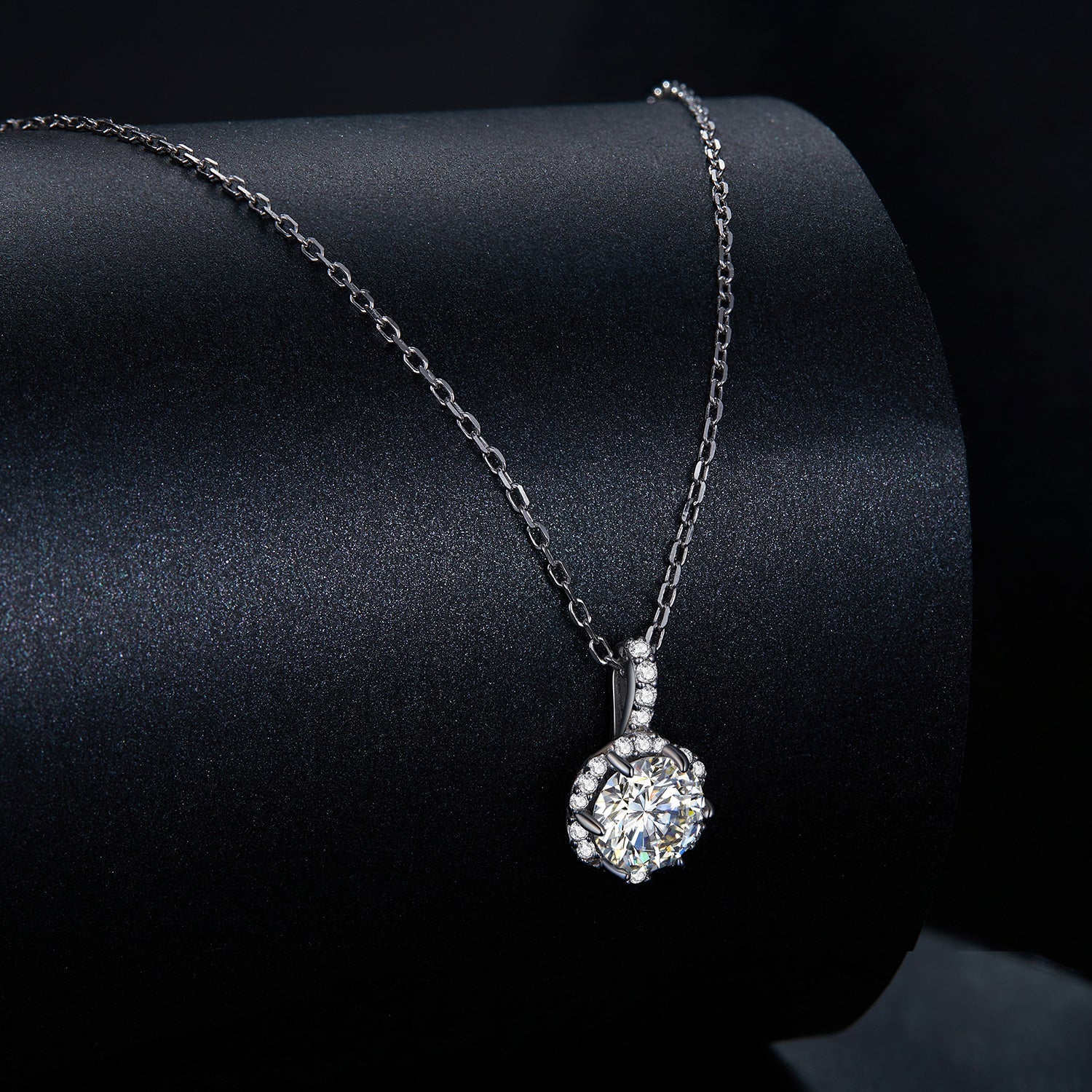 925 Sterling Silver Moissanite Pendant Necklace for Women - 45cm