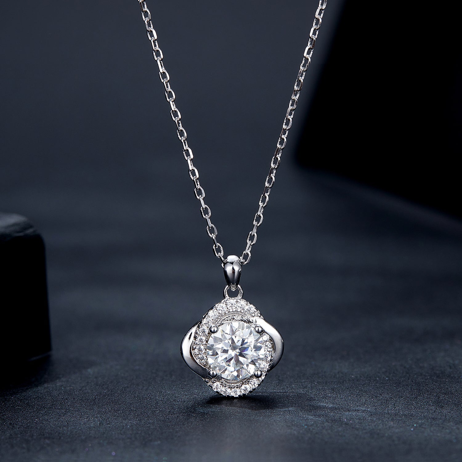 925 Sterling Silver Moissanite Pendant Necklace for Women, 39+5cm, Platinum Plated
