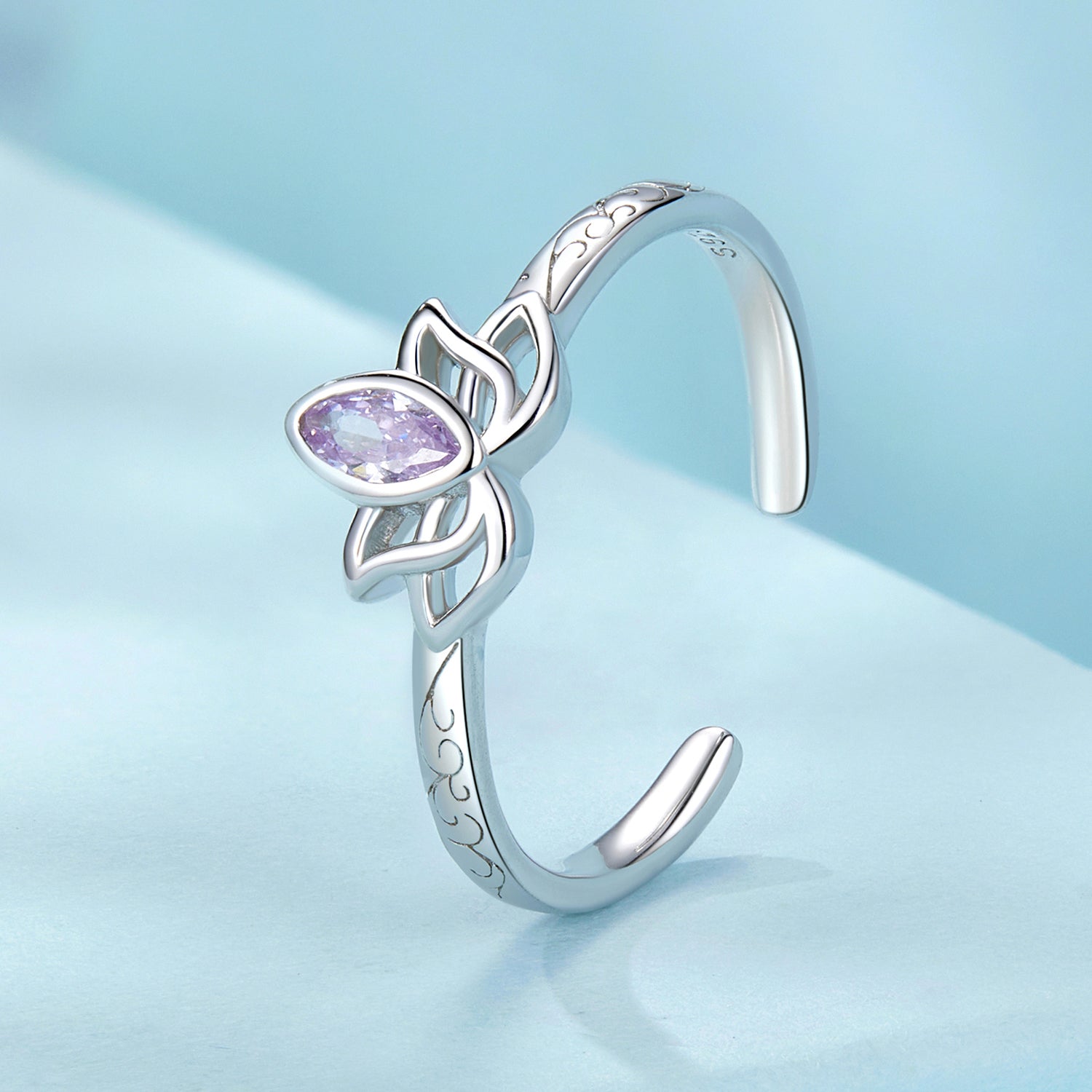 925 Sterling Silver 1.9mm Pavé Setting White Gold Plated Ring