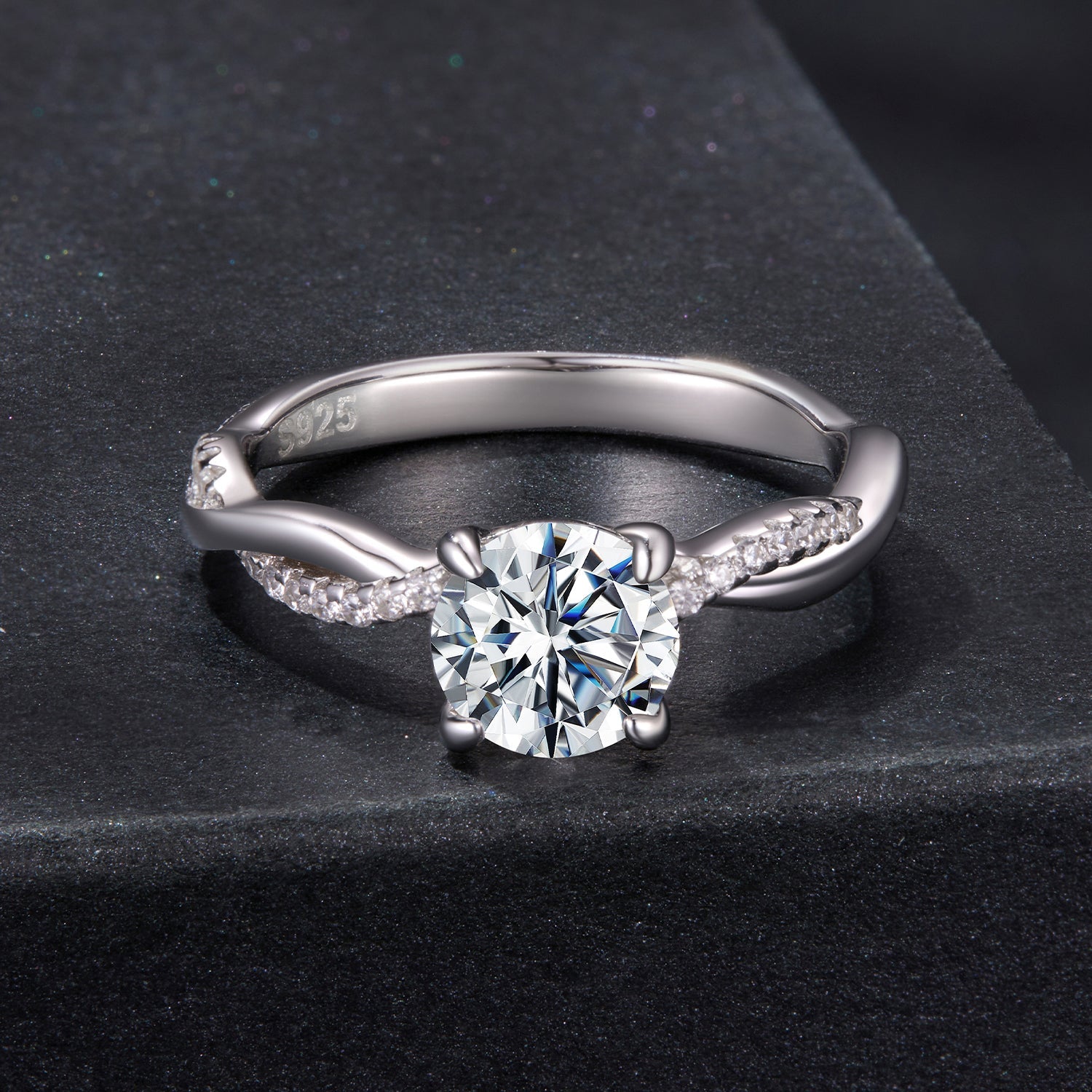 925 Sterling Silver Moissanite 0.65 Carat Ring Size 6 for Women