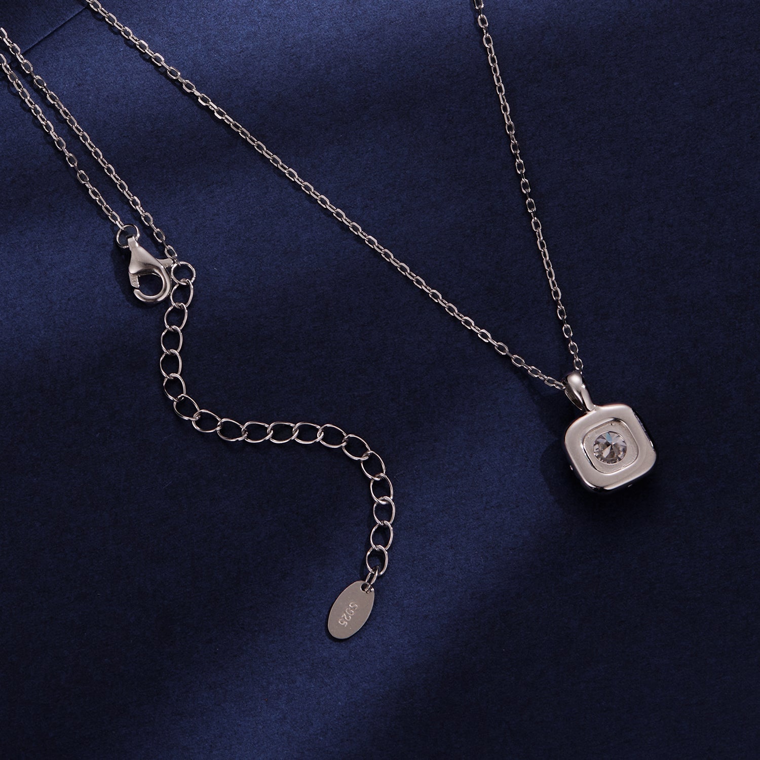 925 Sterling Silver Moissanite 1.4x1.0cm White Gold Plated Necklace 40+5cm for Women