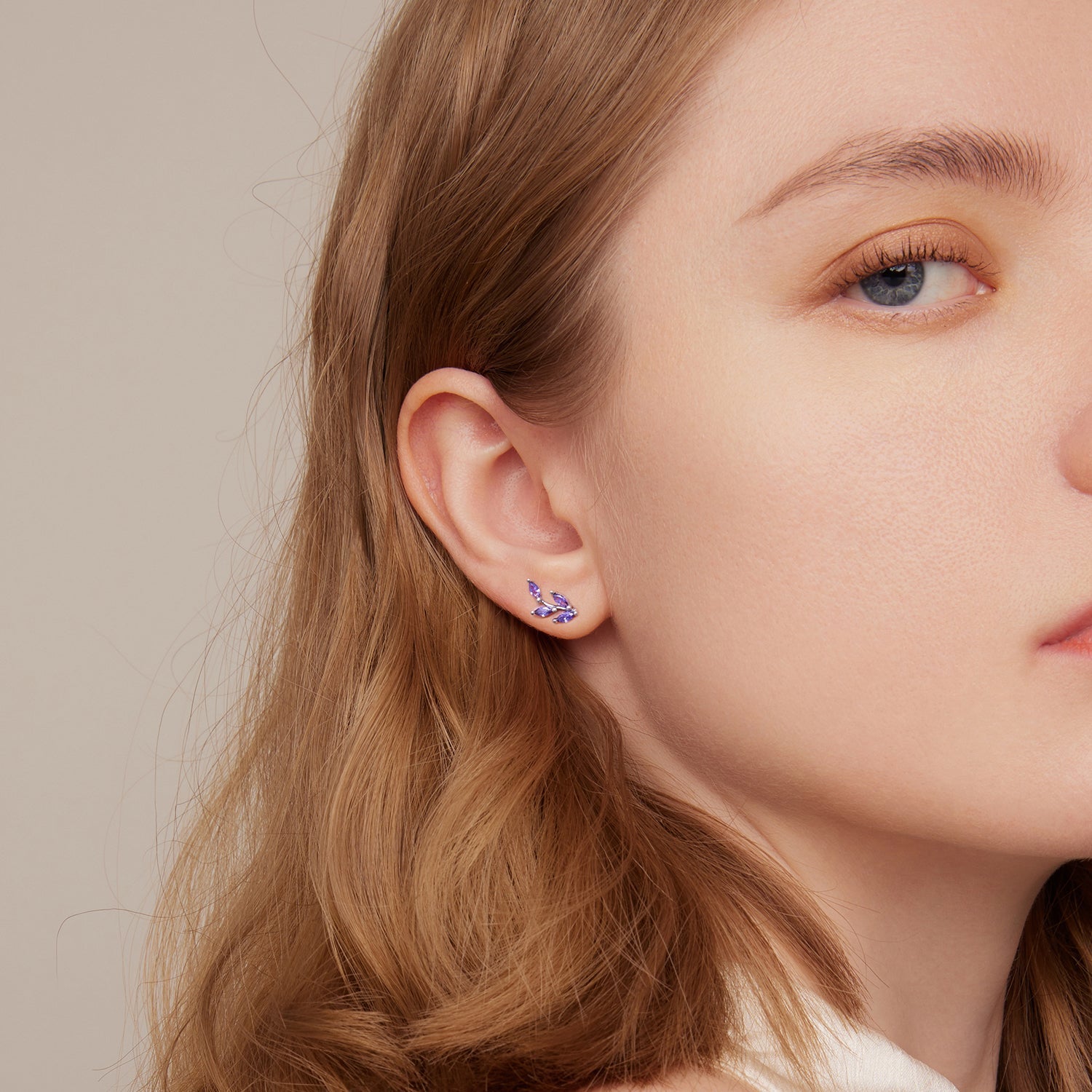 925 Sterling Silver Earrings with CZ and Oxidized Finish - 1.3*0.6cm