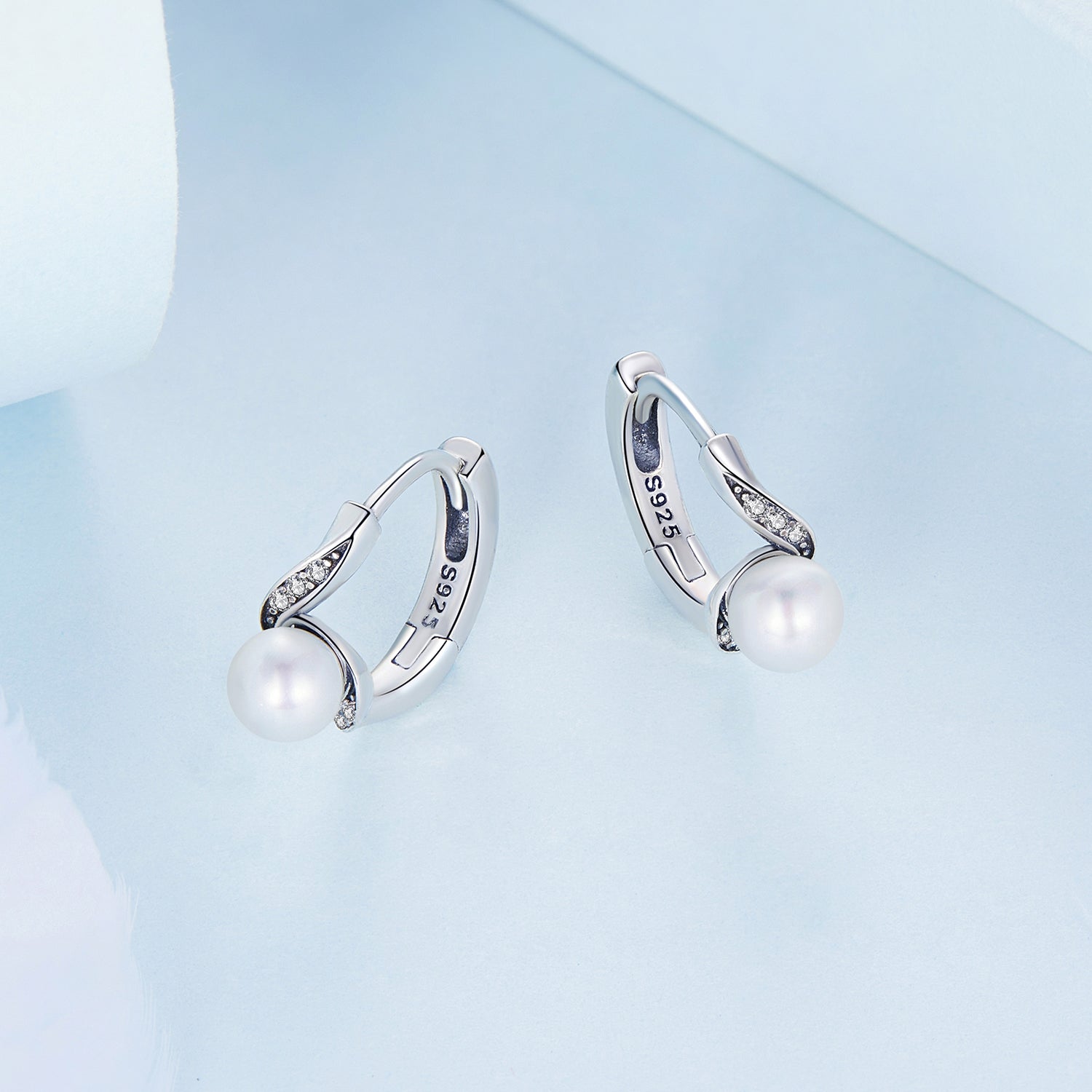 925 Sterling Silver Earrings with Quality Shell Pearl and Oxidized Silver for Women