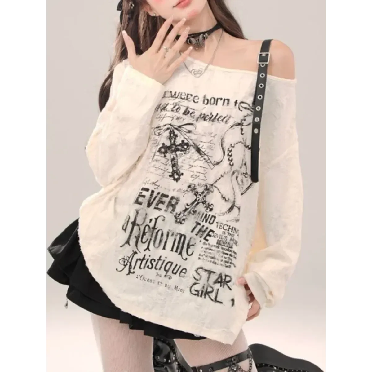 Off-Shoulder Gothic Grunge Tee – Harajuku Dark Aesthetic Top