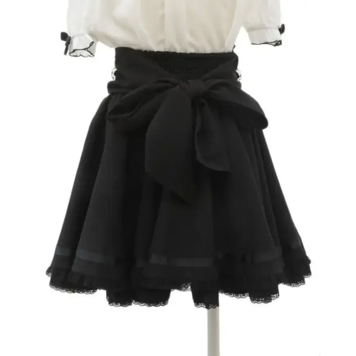 High Waist Lolita Skirt – Lace Trim & Bow Detail