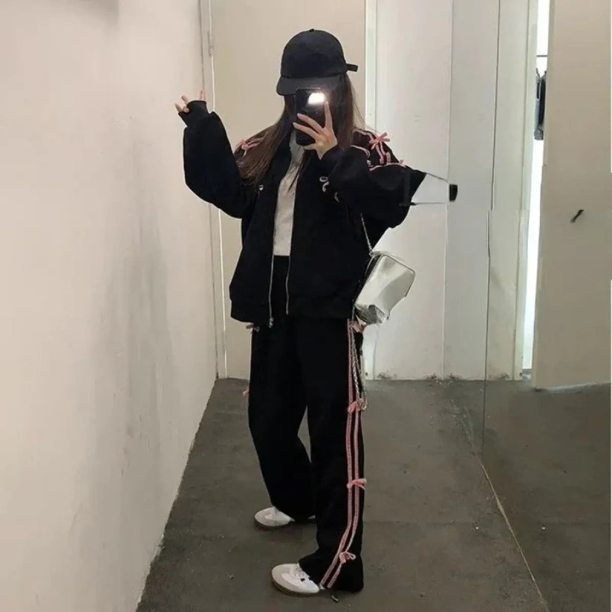 Kawaii Bow Tracksuit – Striped Sweatshirt & Casual Pants