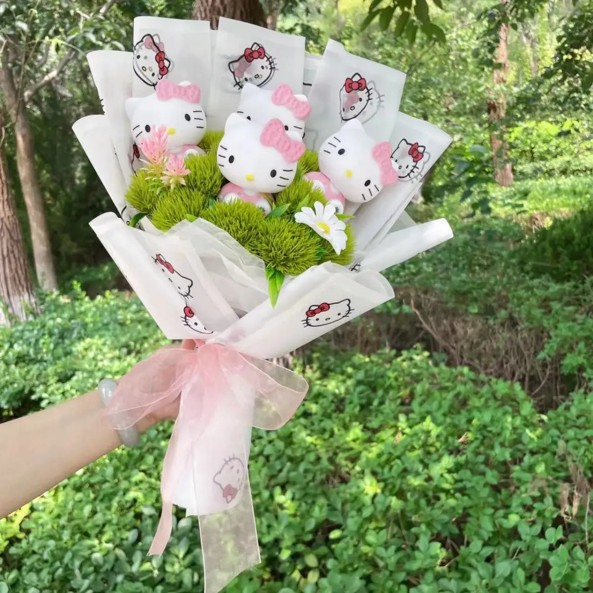Hello Kitty Sanrio Character Bouquet – Kawaii Gift for Valentine’s, Birthday