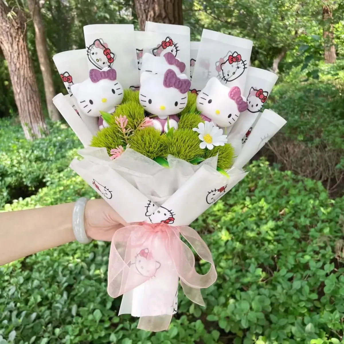 Hello Kitty Sanrio Character Bouquet – Kawaii Gift for Valentine’s, Birthday