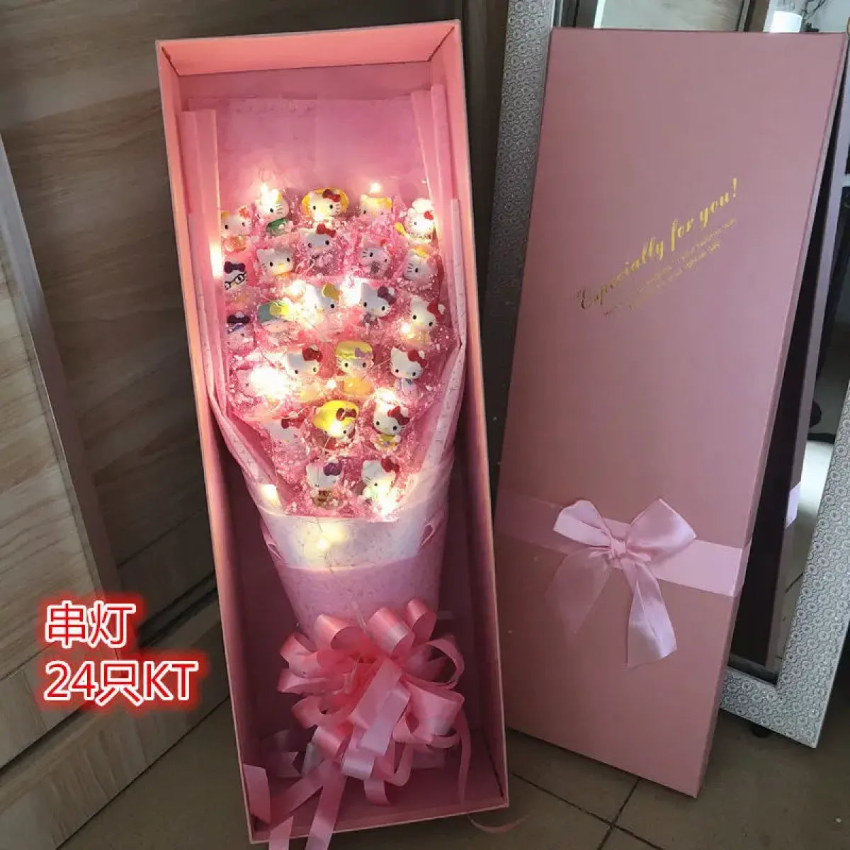LED Light Hello Kitty Bouquet - My Melody, Cinnamoroll, Kuromi Edition