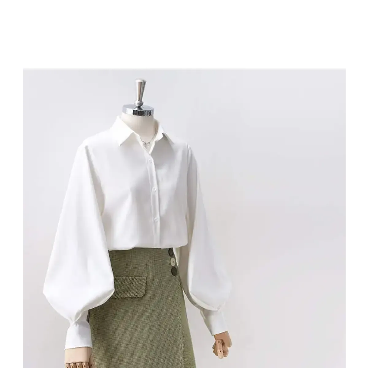 Lantern Sleeve Blouse – Elegant Vintage Button-Up Shirt