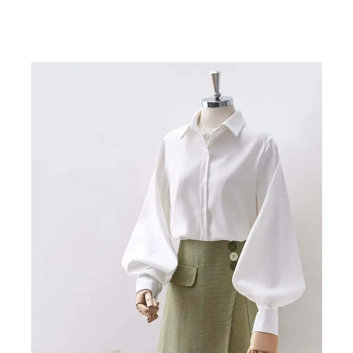 Lantern Sleeve Blouse – Elegant Vintage Button-Up Shirt